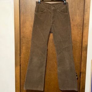 Vintage LEVIS STRAUSS brown corduroy boot cut pants. Circa 1980’s. No size tags